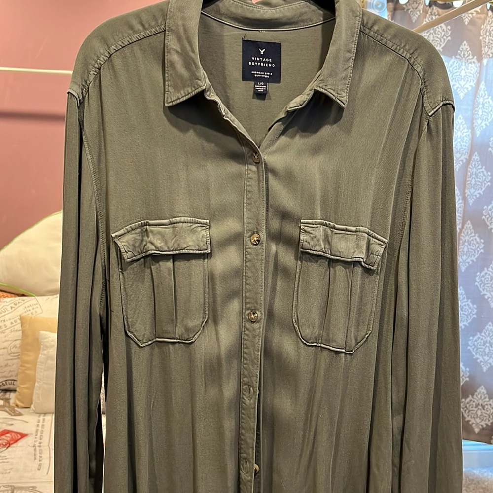 American eagle vintage boyfriend button down